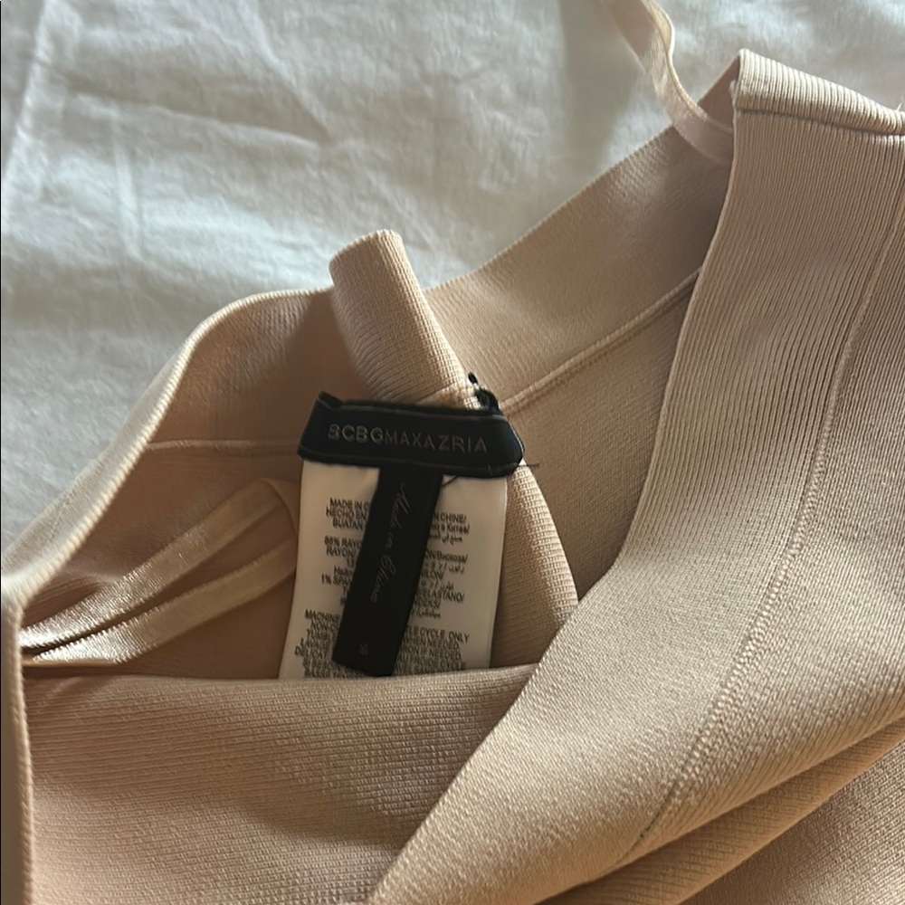 BCBGMAXAZRIA Women's Tan Jacket